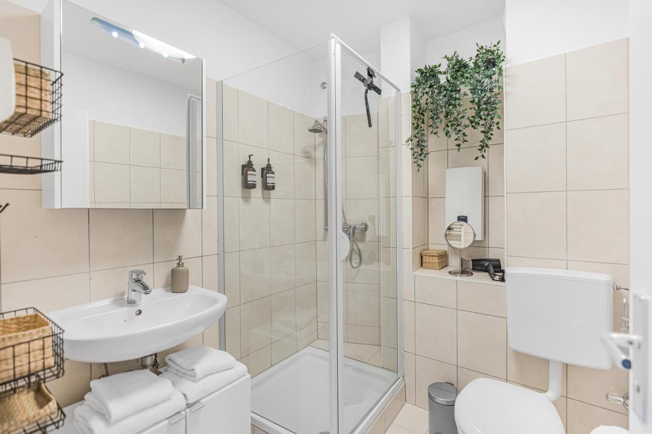 Prime - City Apartment Fuer 6 - Neu & Modern Мюнхен Экстерьер фото